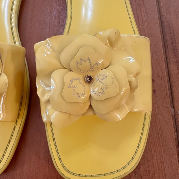 Kate Spade Yellow Floral Sandals 8 - Picture 2 of 6